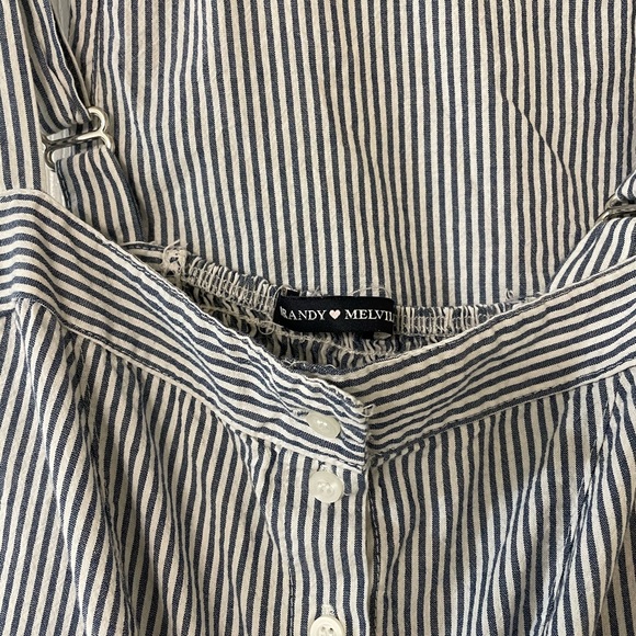 Matching striped Brandy Melville top & bottom set🤍🦋 - Picture 5 of 5